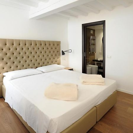Opera 11 R&B Bed and Breakfast Parma Exteriör bild